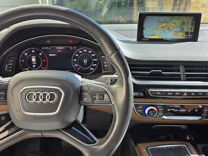 AUDI Q7 3.0 V6 TDI quattro Tiptronic ic [7 személy]