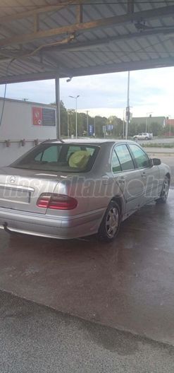 MERCEDES-BENZ E 200 CDI Classic