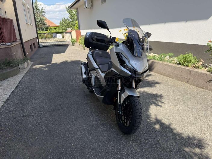 HONDA ADV 350