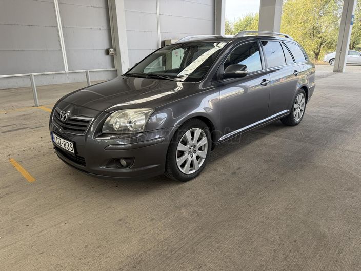 TOYOTA AVENSIS 2.0 D-4D Sol