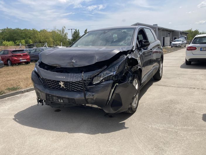 PEUGEOT 5008 1.2 PureTech Family Edition (7 személyes )