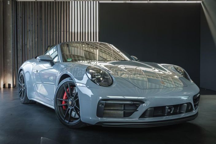 PORSCHE 911 Carrera 4 GTS PDK