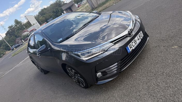 TOYOTA COROLLA Sedan 1.6 Executive
