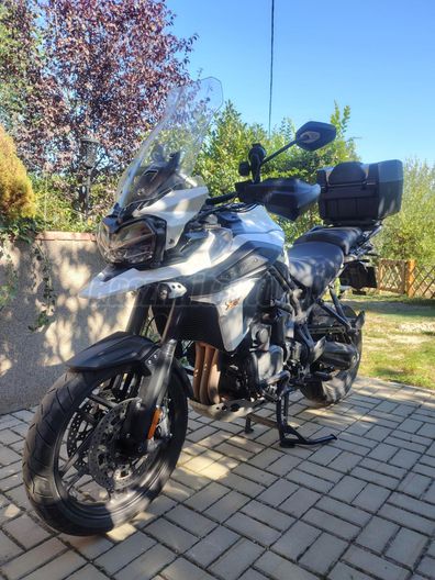 TRIUMPH TIGER 1200