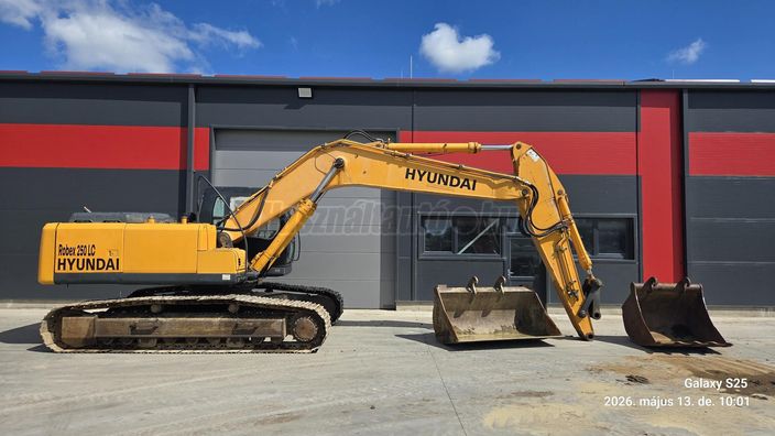 HYUNDAI 250LC-7A
