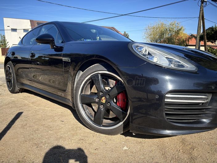 PORSCHE PANAMERA GTS PDK E6