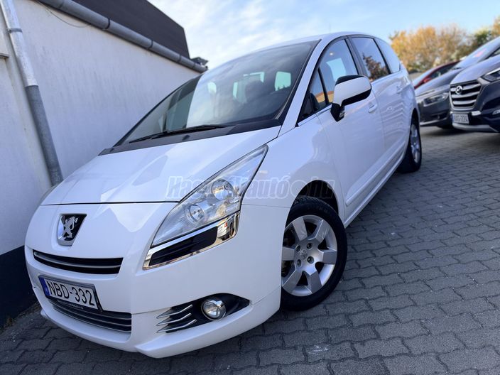 PEUGEOT 5008 1.6 HDi Premium 2TR