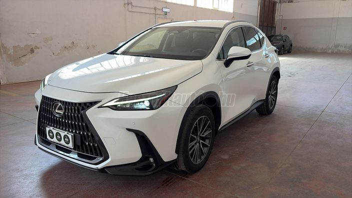 LEXUS NX 450h+ Executive Top AWD CVT