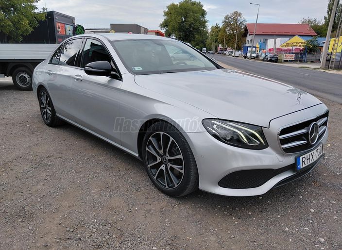 MERCEDES-BENZ E 300 d T 9G-TRONIC