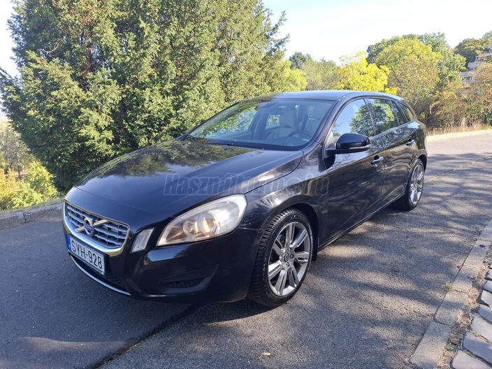 VOLVO V60 1.6 D DRIVe Kinetic