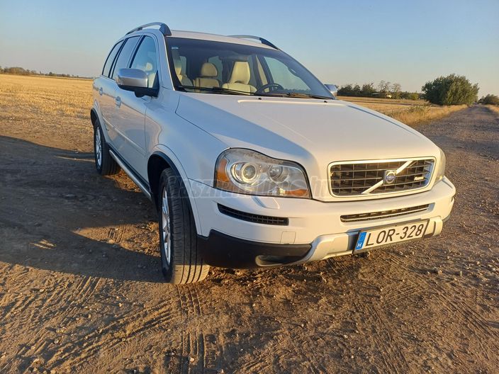 VOLVO XC90 2.4 D [D5] R-Design (7 személyes )