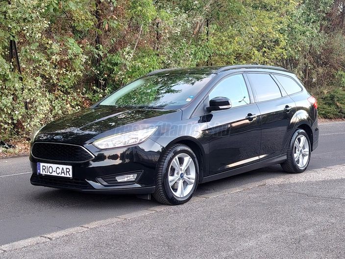 FORD FOCUS 1.5 TDCI Black Edition