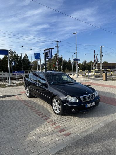 MERCEDES-BENZ C 320