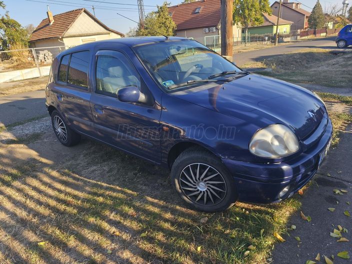 RENAULT CLIO 1.4 RT