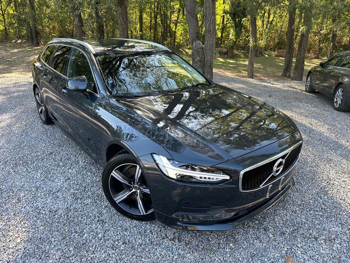 VOLVO V90 2.0 [T4] Momentum Geartronic