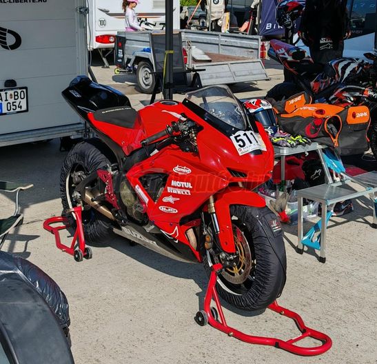 SUZUKI GSX-R 600