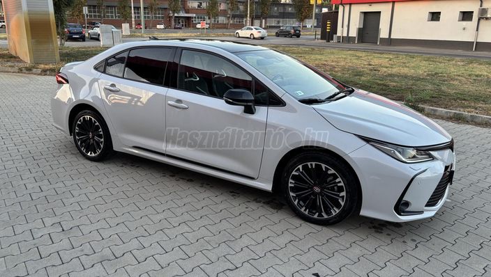 TOYOTA COROLLA Sedan 1.8 Hybrid GR-Sport Dynamic e-CVT
