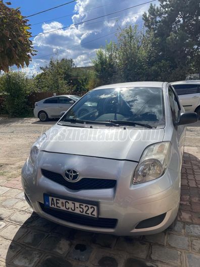 TOYOTA YARIS 1.0