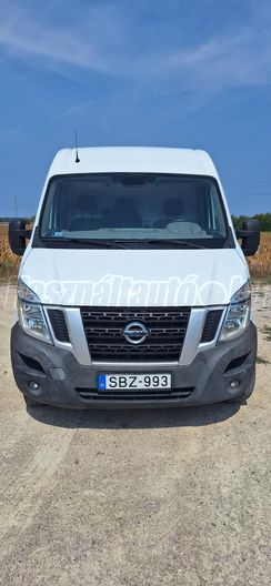 NISSAN NV400
