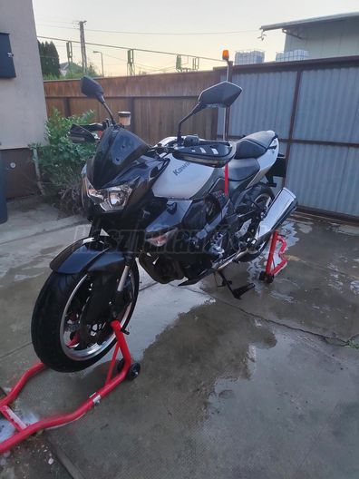KAWASAKI Z 1000