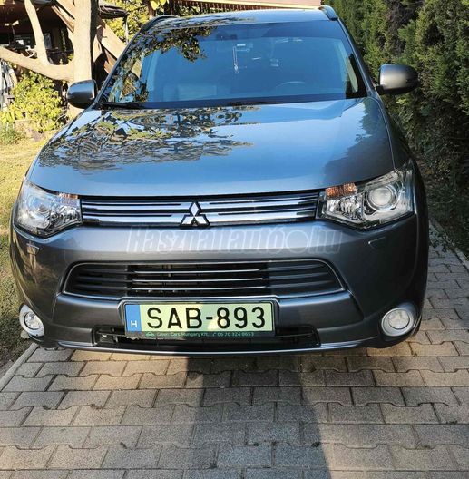 MITSUBISHI OUTLANDER 2.0 PHEV Instyle Navi 4WD CVT