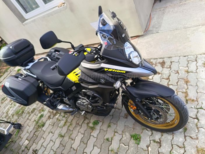 SUZUKI DL 650