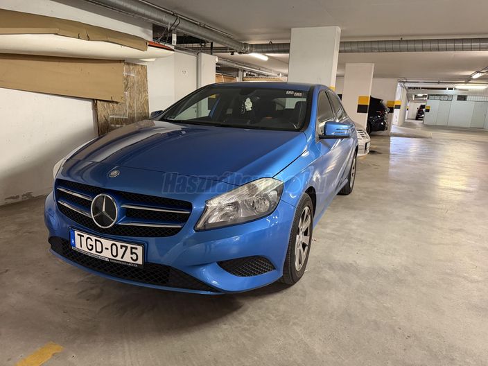 MERCEDES-BENZ A 180 (BlueEFFICIENCY) Urban