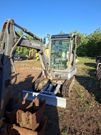 VOLVO EC27C