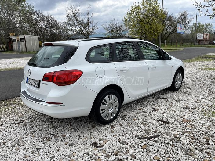 OPEL ASTRA Sports Tourer 1.4 Cosmo