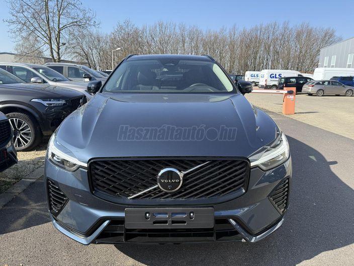 VOLVO XC60 2.0 [T6] Plus Dark AWD Geartronic