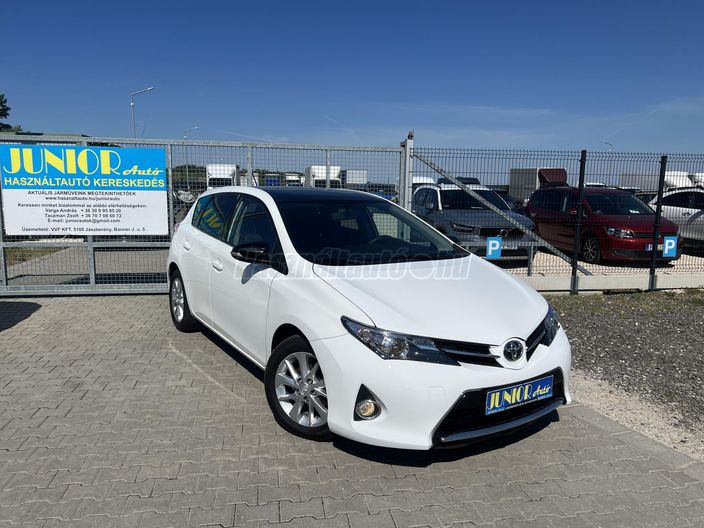 TOYOTA AURIS 1.33 Limited