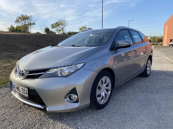 TOYOTA AURIS Touring Sports 1.4 D-4D Active