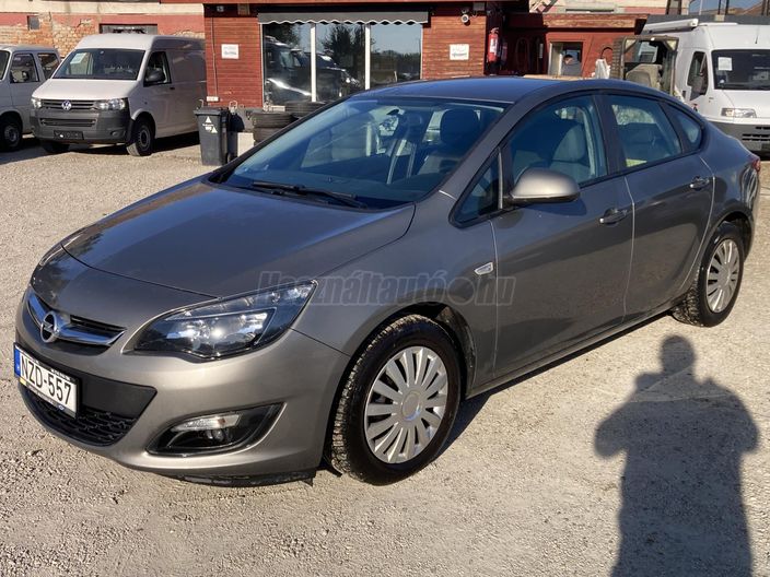 OPEL ASTRA J Sedan 1.4 T Enjoy EURO6