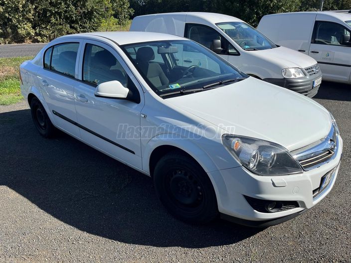 OPEL ASTRA 1.6 Cosmo