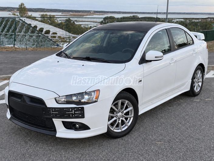 MITSUBISHI LANCER 1.6 Invite