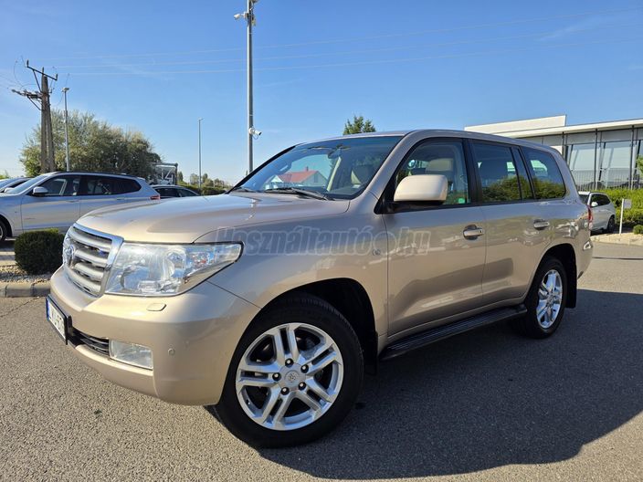 TOYOTA LAND CRUISER 4.5 D V8 Luxury 7 (Automata)