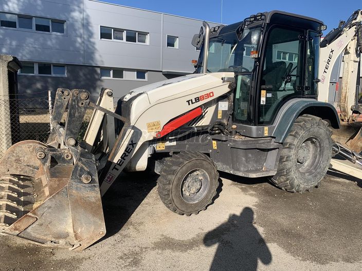 TEREX TLB 830 CM
