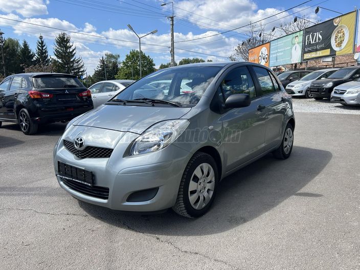 TOYOTA YARIS 1.0 Terra+