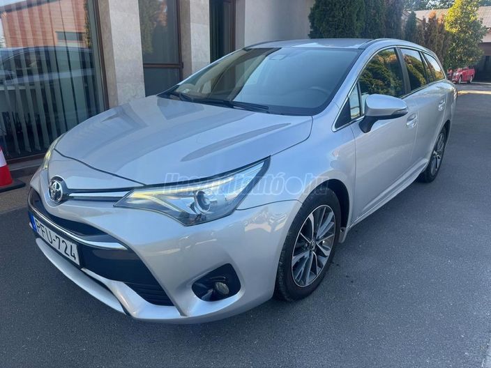 TOYOTA AVENSIS Touring Sports 1.6 D-4D Live Plus