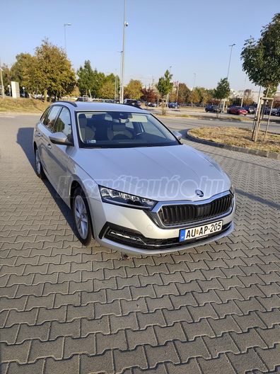SKODA OCTAVIA Combi 2.0 TDI SCR Perfect DSG