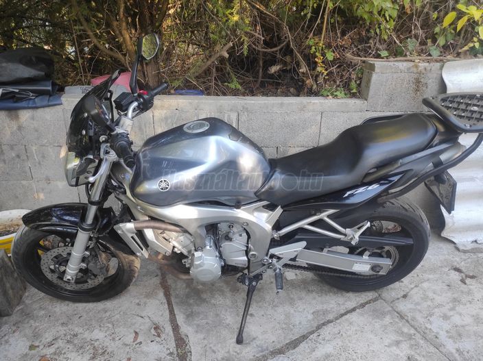 YAMAHA FZ6-N