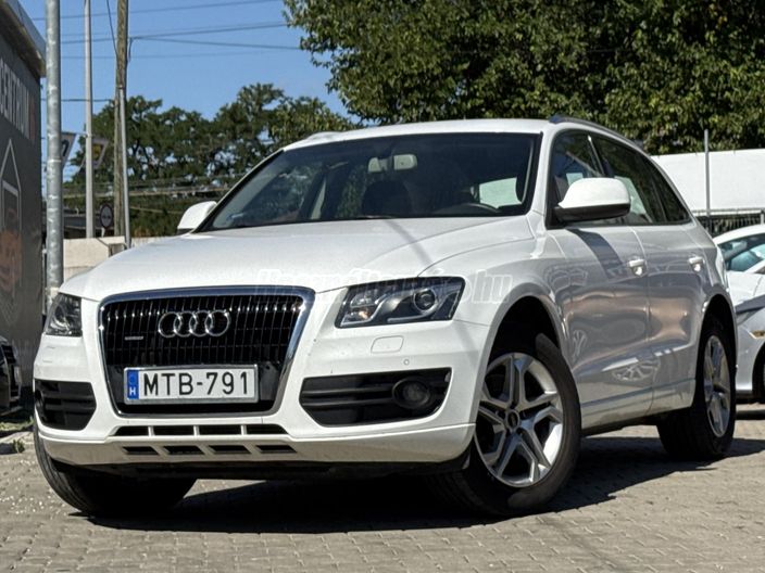 AUDI Q5 3.0 TDI DPF quattro S-tronic