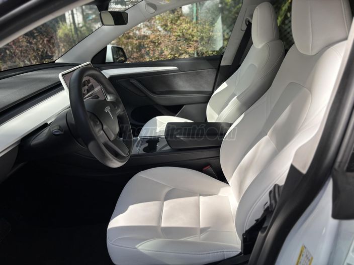 TESLA MODEL Y RWD (Automata)