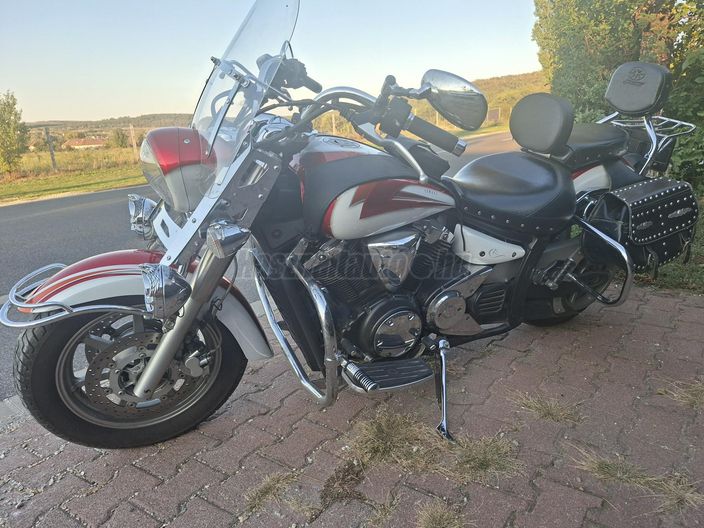 YAMAHA XVS 1300 A MIDNIGHT STAR