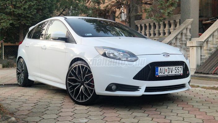 FORD FOCUS 2.0 Ecoboost ST3
