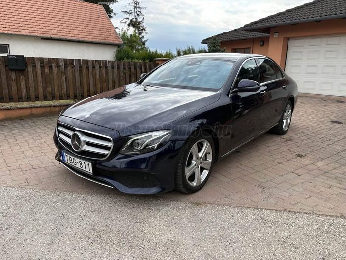 MERCEDES-BENZ E 350 BlueTEC Elegance 9G-TRONIC