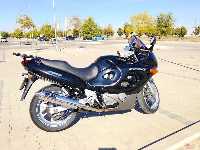 SUZUKI GSX 750 F