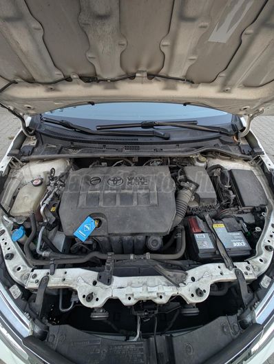 TOYOTA COROLLA Sedan 1.6 Active