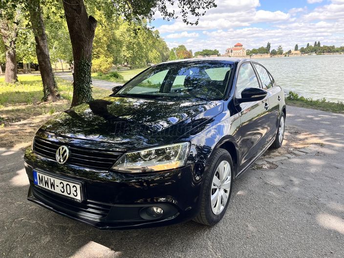 VOLKSWAGEN JETTA VI 1.2 TSI Trendline