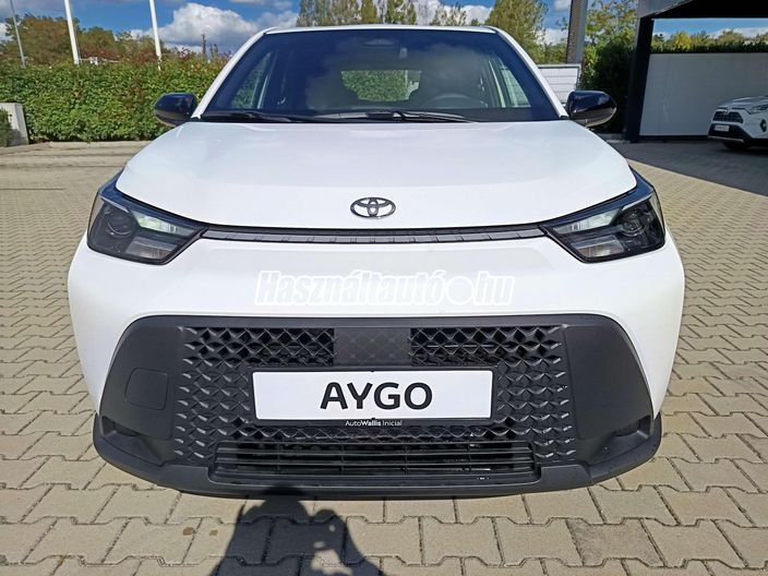 TOYOTA AYGO X 1.5 Hybrid Comfort e-CVT 950 000 Ft kedvezmény